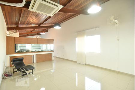 Sala 2 principal - piso superior - parte posterior de casa para alugar com 6 quartos, 417m² em Vila Prudente, São Paulo