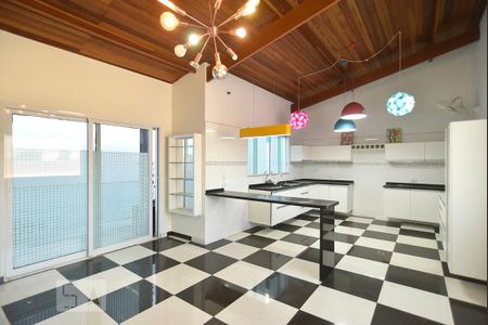 Casa para alugar com 417m², 6 quartos e 3 vagasCozinha - piso superior - parte posterior