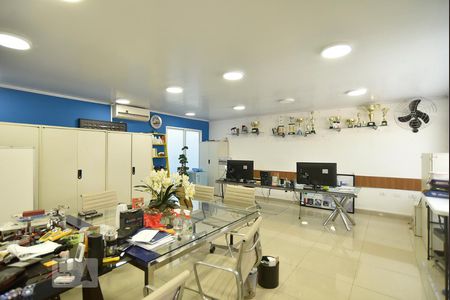 Salão - parte frontal - piso superior de casa para alugar com 6 quartos, 417m² em Vila Prudente, São Paulo