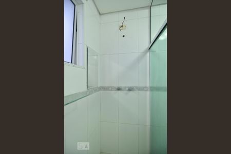 Casa para alugar com 417m², 6 quartos e 3 vagasBanheiro 2 - box - piso inferior - parte posterior