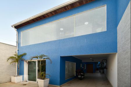 Casa para alugar com 417m², 6 quartos e 3 vagasFachada frontal