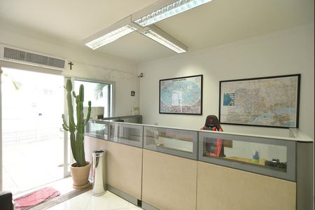 Sala - parte frontal - piso inferior de casa para alugar com 6 quartos, 417m² em Vila Prudente, São Paulo