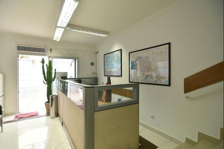 Sala - parte frontal - piso inferior de casa para alugar com 6 quartos, 417m² em Vila Prudente, São Paulo