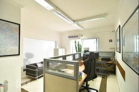 Sala - parte frontal - piso inferior de casa para alugar com 6 quartos, 417m² em Vila Prudente, São Paulo