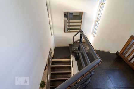 Escada de casa à venda com 4 quartos, 200m² em Adalgisa, Osasco