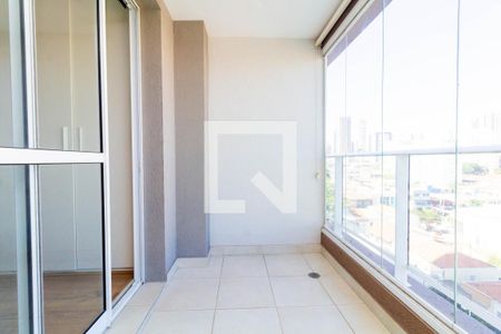 Apartamento à venda com 35m², 1 quarto e 1 vaga Apartamento à venda com 35m², 1 quarto e 1 vagaVaranda