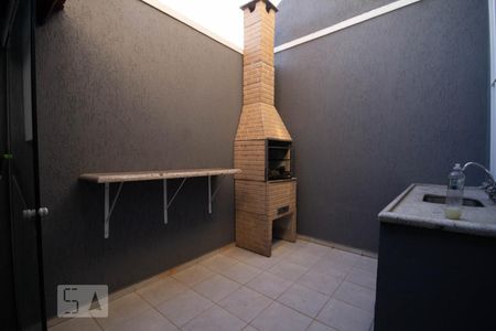 Casa à venda com 124m², 3 quartos e 2 vagasChurrasqueira