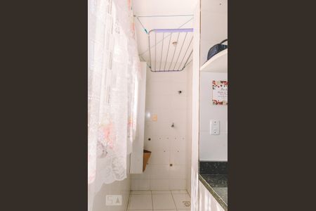 Área de Serviço de apartamento para alugar com 2 quartos, 74m² em Jardim Placaford - Edif. San Gabriel, Salvador