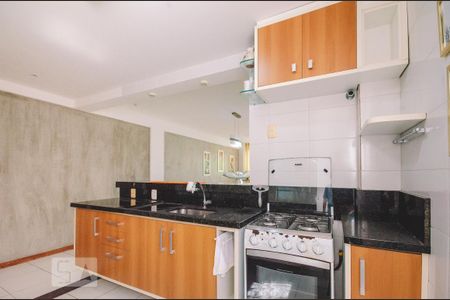 Apartamento para alugar com 74m², 2 quartos e 1 vaga Apartamento para alugar com 74m², 2 quartos e 1 vagaCozinha
