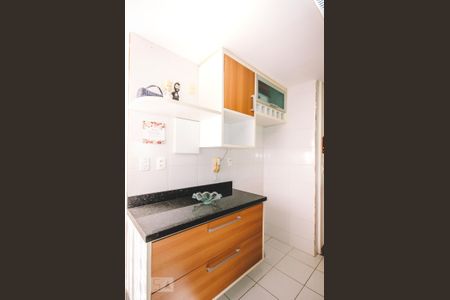 Apartamento para alugar com 74m², 2 quartos e 1 vaga Apartamento para alugar com 74m², 2 quartos e 1 vagaCozinha - Armários