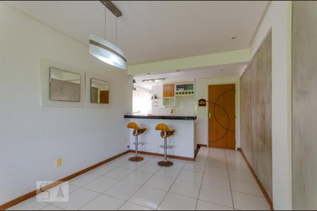 Apartamento para alugar com 74m², 2 quartos e 1 vaga Apartamento para alugar com 74m², 2 quartos e 1 vagaSala