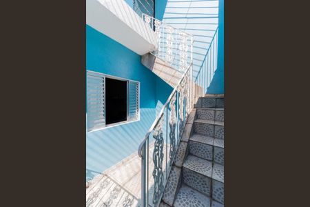 Casa à venda com 198m², 3 quartos e 2 vagasEscada