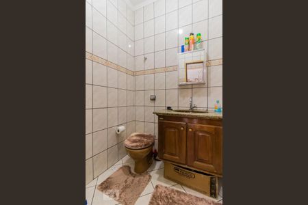 Casa à venda com 198m², 3 quartos e 2 vagasBanheiro de Serviço