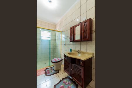 Casa à venda com 198m², 3 quartos e 2 vagasBanheiro