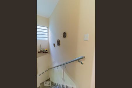 Casa à venda com 198m², 3 quartos e 2 vagasEscada