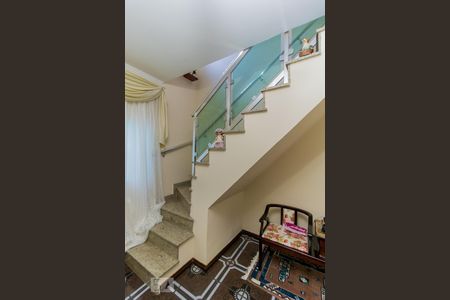 Escada de casa à venda com 3 quartos, 198m² em Vila Sílvia, São Paulo