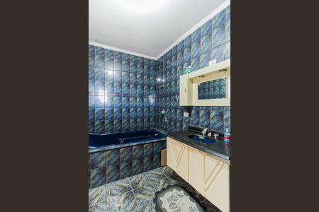 Casa à venda com 198m², 3 quartos e 2 vagasBanheiro