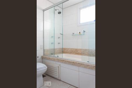 Apartamento à venda com 146m², 3 quartos e 3 vagasBanheiro Suíte 