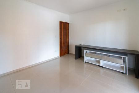 Casa à venda com 184m², 3 quartos e 2 vagasSuíte
