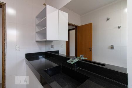 Casa à venda com 184m², 3 quartos e 2 vagasBanheiro da Suíte