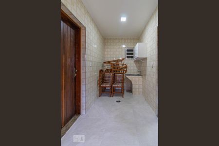 Casa à venda com 184m², 3 quartos e 2 vagasÁrea de Serviço