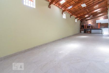 Casa à venda com 184m², 3 quartos e 2 vagasÁrea Externa