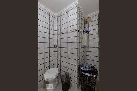 Apartamento para alugar com 120m², 3 quartos e sem vaga Apartamento para alugar com 120m², 3 quartos e sem vagaBanheiro da suíte