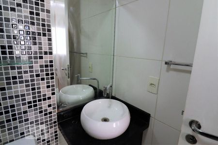 Apartamento à venda com 62m², 3 quartos e 1 vagaBanheiro 2