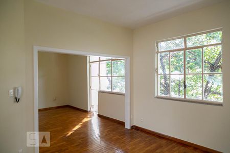 Sala de apartamento à venda com 3 quartos, 123m² em Santo Agostinho, Belo Horizonte