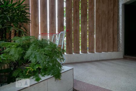 Apartamento à venda com 123m², 3 quartos e 1 vaga Apartamento à venda com 123m², 3 quartos e 1 vagaHall de Entrada