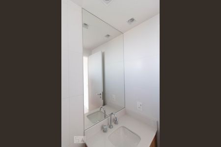 Apartamento para alugar com 70m², 2 quartos e 1 vagaBanheiro Suíte 1