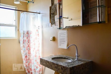 Casa à venda com 380m², 3 quartos e 6 vagasBanheiro Espelho