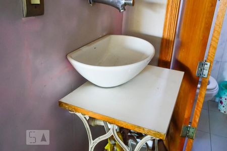 Casa à venda com 380m², 3 quartos e 6 vagasBanheiro Cuba