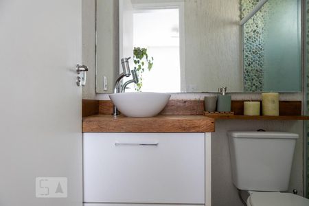 Apartamento para alugar com 57m², 2 quartos e 1 vaga Apartamento para alugar com 57m², 2 quartos e 1 vagaBanheiro do Quarto 1