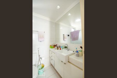 Apartamento para alugar com 196m², 3 quartos e 3 vagas Apartamento para alugar com 196m², 3 quartos e 3 vagasBanheiro da Suíte 2