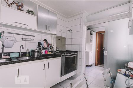 Apartamento para alugar com 196m², 3 quartos e 3 vagas Apartamento para alugar com 196m², 3 quartos e 3 vagasCozinha