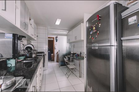 Apartamento para alugar com 196m², 3 quartos e 3 vagas Apartamento para alugar com 196m², 3 quartos e 3 vagasCozinha