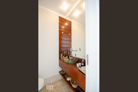 Apartamento para alugar com 196m², 3 quartos e 3 vagas Apartamento para alugar com 196m², 3 quartos e 3 vagasLavabo social