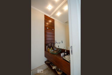 Apartamento para alugar com 196m², 3 quartos e 3 vagas Apartamento para alugar com 196m², 3 quartos e 3 vagasLavabo social