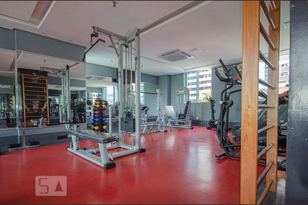 Apartamento para alugar com 196m², 3 quartos e 3 vagas Apartamento para alugar com 196m², 3 quartos e 3 vagasÁrea comum - Academia