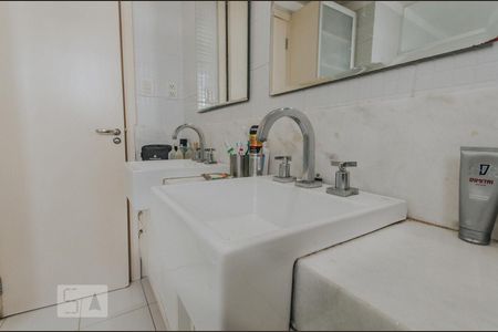 Apartamento para alugar com 196m², 3 quartos e 3 vagas Apartamento para alugar com 196m², 3 quartos e 3 vagasCozinha - Torneira