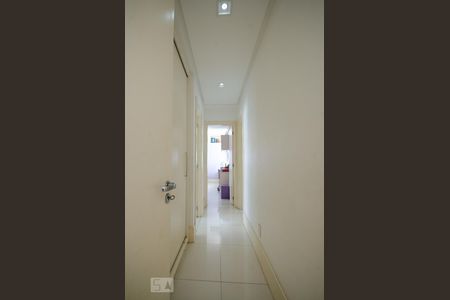 Apartamento para alugar com 196m², 3 quartos e 3 vagas Apartamento para alugar com 196m², 3 quartos e 3 vagasCorredor