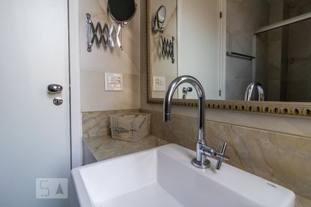 Apartamento à venda com 110m², 3 quartos e 2 vagas Apartamento à venda com 110m², 3 quartos e 2 vagasBanheiro da Suíte 1