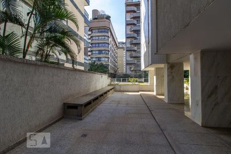 Apartamento à venda com 110m², 3 quartos e 2 vagas Apartamento à venda com 110m², 3 quartos e 2 vagasÁrea Externa