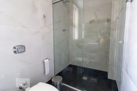 Apartamento à venda com 110m², 3 quartos e 2 vagas Apartamento à venda com 110m², 3 quartos e 2 vagasBanheiro da Suíte 1