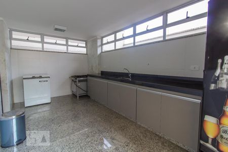 Apartamento à venda com 110m², 3 quartos e 2 vagas Apartamento à venda com 110m², 3 quartos e 2 vagasÁrea comum - Salão de festas