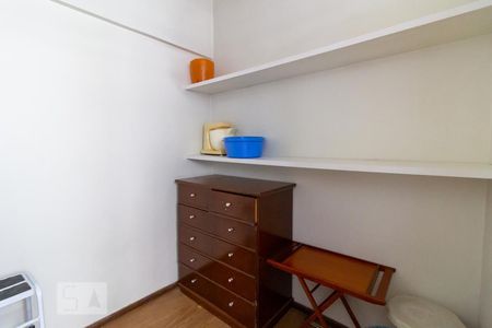 Apartamento à venda com 110m², 3 quartos e 2 vagas Apartamento à venda com 110m², 3 quartos e 2 vagasDespensa / Quarto de Serviço