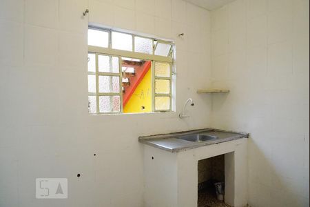 Casa à venda com 156m², 6 quartos e 1 vaga Casa à venda com 156m², 6 quartos e 1 vagaCozinha