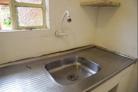 Casa à venda com 156m², 6 quartos e 1 vaga Casa à venda com 156m², 6 quartos e 1 vagaCozinha