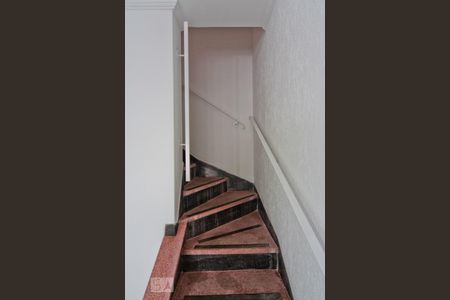 Escada de casa para alugar com 2 quartos, 120m² em Vila Siqueira (zona Norte), São Paulo